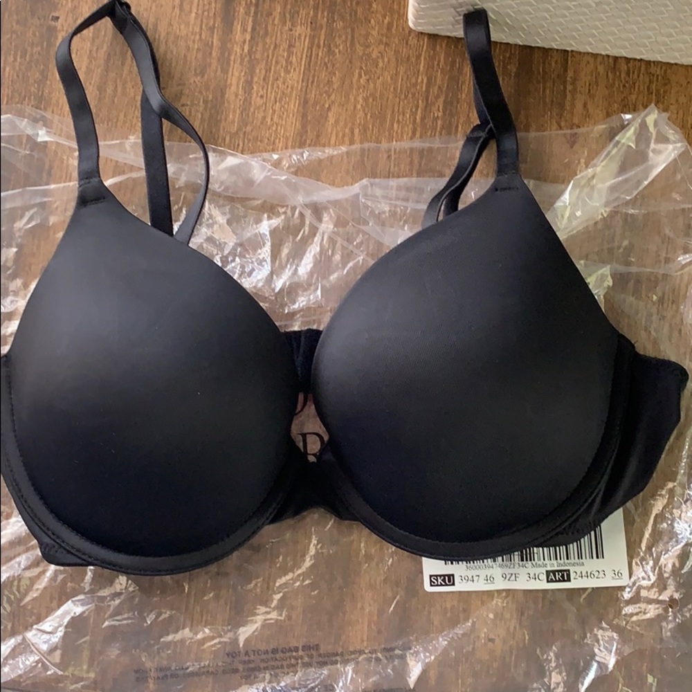 Black VS Pink Push-up T-shirt Bra